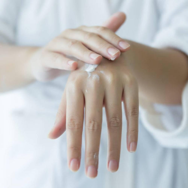 Aqua Savon Triple Ceramide Cica Hand Cream White Cotton Scent 22A 45g