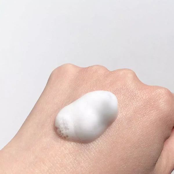 Dove Premium Moisture Care Foaming Body For Soft Smooth Skin 470g