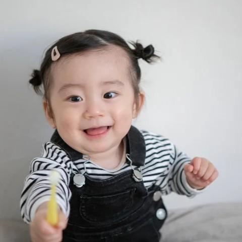 Hapico Step 1 Baby Toothbrush Easy 360 Degree First Tooth Brush Yellow