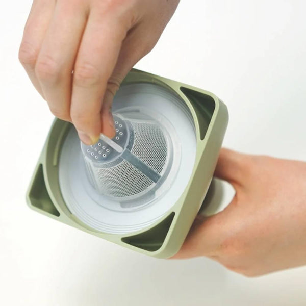 Hario Ka-Ku Bottle Cold Brew Tea Bottle With Filter 1200ml