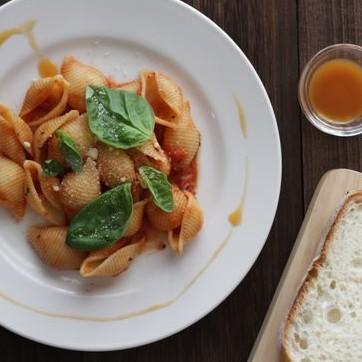 Hikari Foods Organic Hot Sauce Yuzu Citrus Chili Pepper Sauce 100g