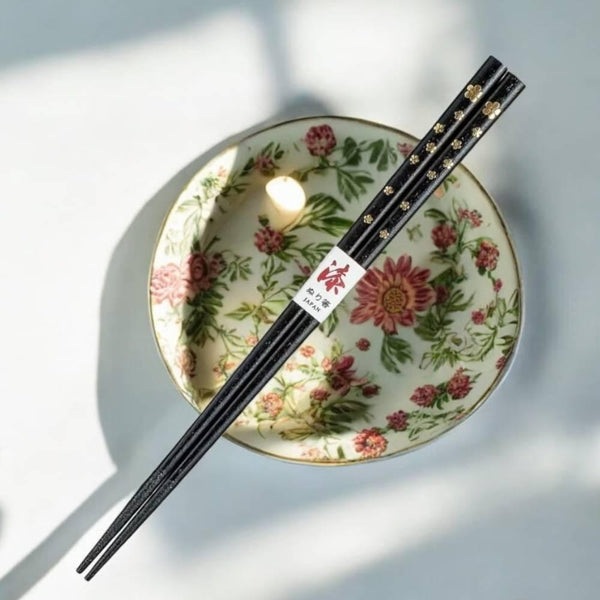 Isuke Non-Slip Lacquered Wood Japanese Chopsticks Black & Gold