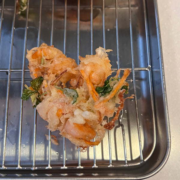 kakiage cooling on a wire wrack