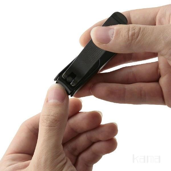 Kiya Nail Clipper Black Steel Classic Nail Cutter Medium