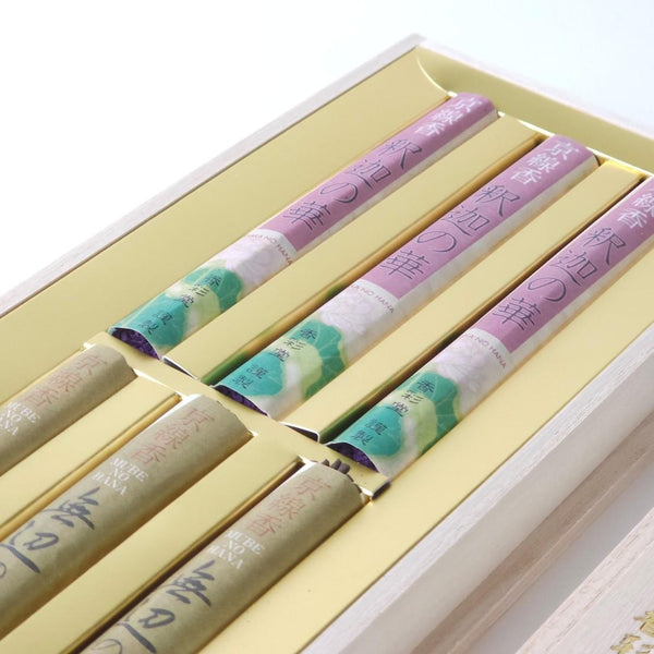 Kousaido Floral Incense Sticks Gift Box Two Fragrances 270 Sticks