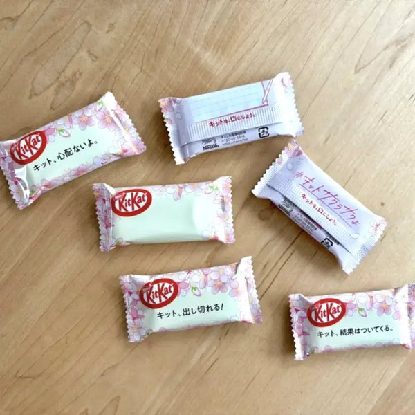 Nestlé Kit Kat Sakura Cherry Blossom Flavor KitKat 9 Bars (Pack of 3)