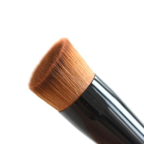 Shiseido Foundation Brush 131 Multi-Use Professional Makeup Brush