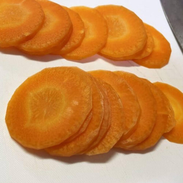 Sori Yanagi Damascus Kitchen Knife (Japanese Damascus Steel Chef Knife) 18cm