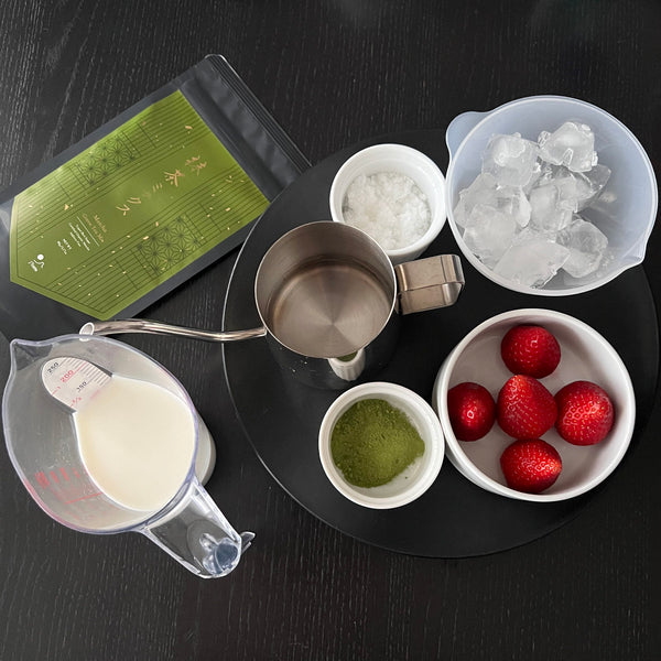 strawberry matcha latte ingredients
