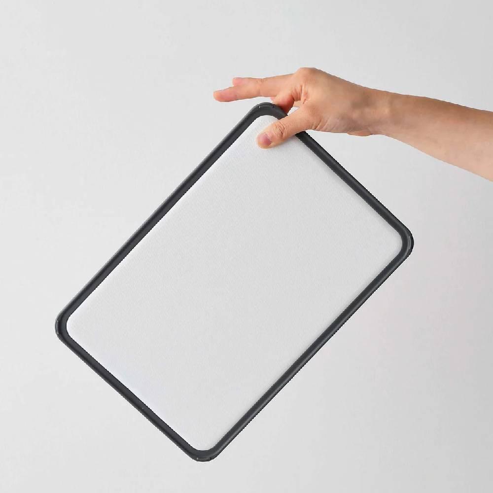 Super Lightweight Antibacterial Dishwasher Safe Cutting Board 31.2cm