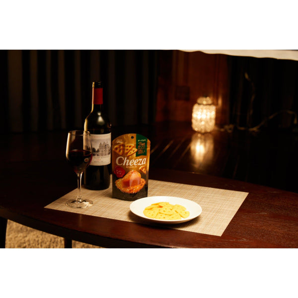 Glico Cheeza Cheddar Cheese Crackers Savory Crunchy Snack 32g