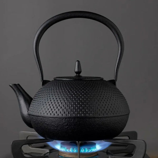 Handmade-Nambu-Cast-Iron-Japanese-Kettle-Hailstone-Pattern-1-2L-4-2026-03-19T01:43:12.845Z.webp