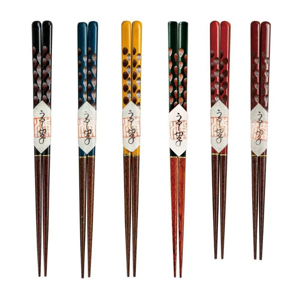 Isuke Lacquered Wooden Japanese Chopsticks Traditional Design