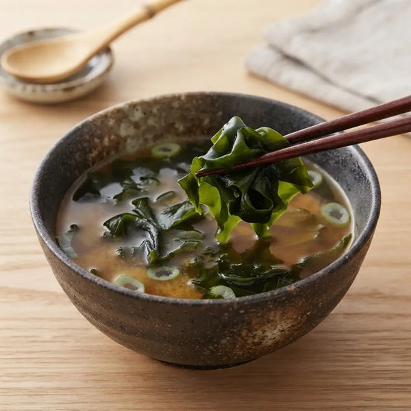 Izuri Dried Nutritious Wakame Seaweed for Soup and Salad 0.5oz