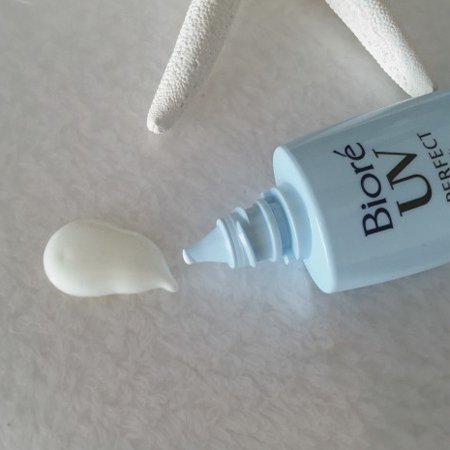 Bioré UV Sarasara Perfect Milk Sunscreen SPF50+ PA++++ 40ml