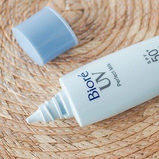 Bioré UV Sarasara Perfect Milk Sunscreen SPF50+ PA++++ 40ml