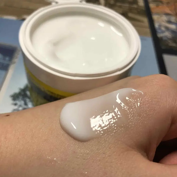 Loshi Horse Oil Skin Cream Deep Moisture Body and Face Cream 220g