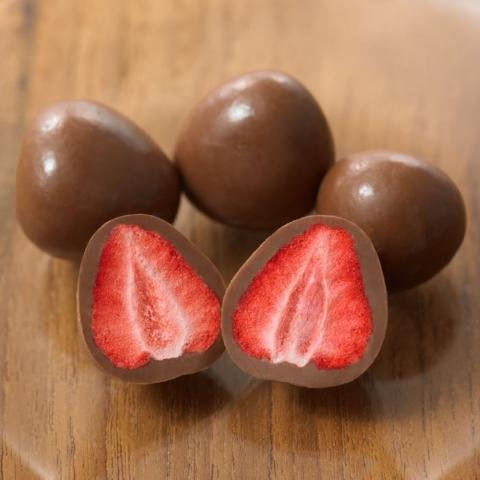 Muji Chocolate Covered Whole Freeze-Dried Strawberries 50g