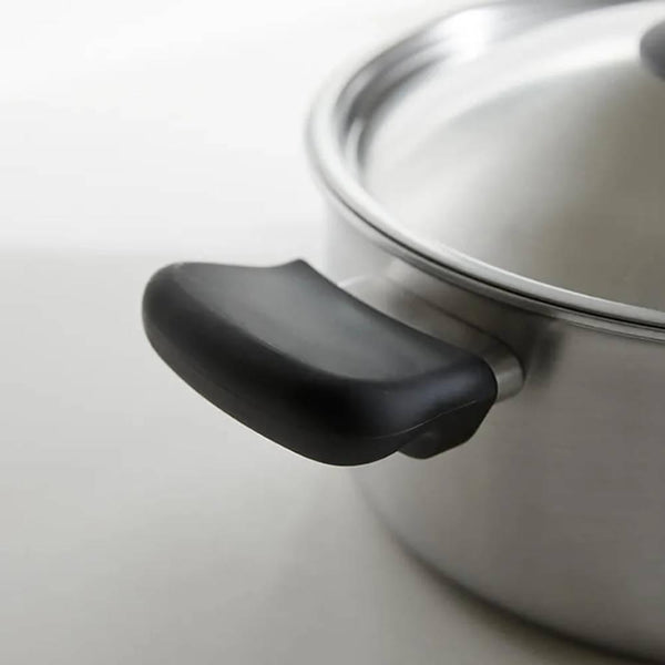 Sori Yanagi Two Handled Matte Finish Stainless Pot With Lid 3.8L