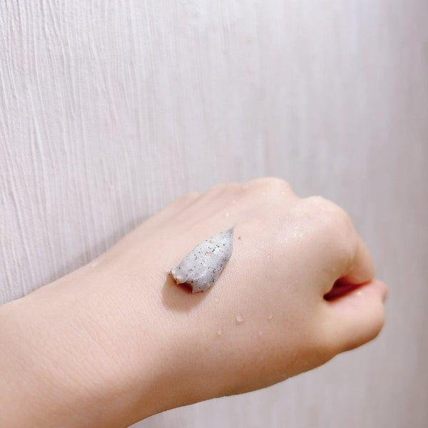 Suisai Beauty Clear Black Scrub Wash Clay Charcoal Pore Cleanser 130g