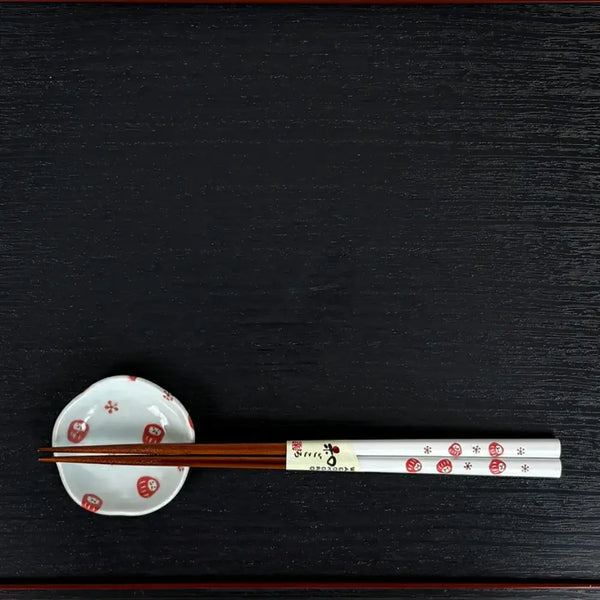 Wakasa Laquered Chopsticks With Mino Ware Small Dish Daruma 23cm
